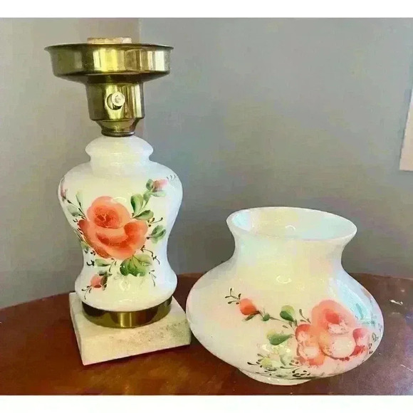 VTG Hand Painted Red Rose “Gone With The Wind” Hurricane Electric Lamp Marble - Picture 3 of 5